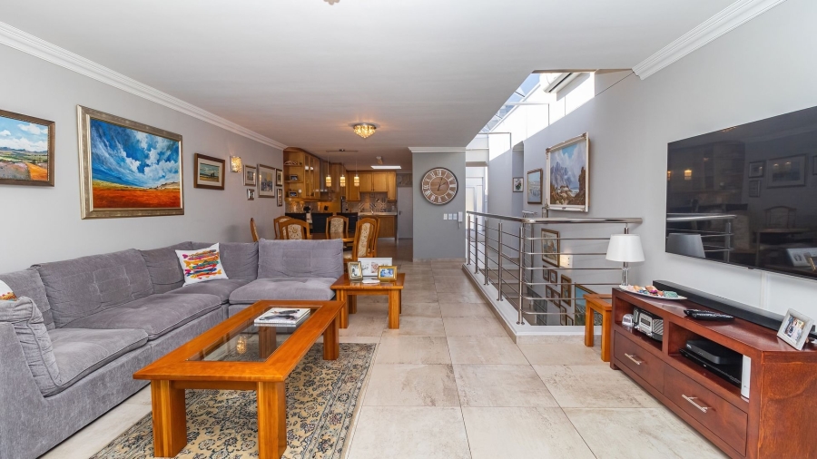 3 Bedroom Property for Sale in Bloubergstrand Western Cape